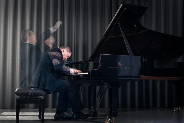 Edwin van den Berg Concert Pianist Edwin van den Berg Concert Pianist